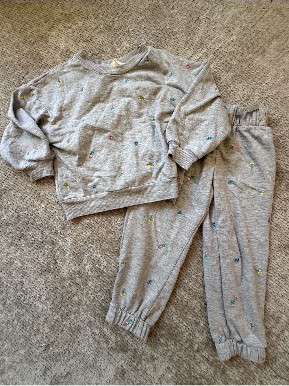 Pink Lemon Girls 3T Gray Floral Embroidered Sweatshirt Jogger Set